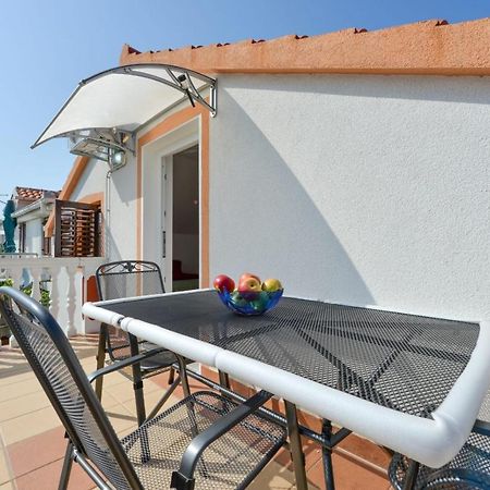Apartmani Veronika ニン エクステリア 写真