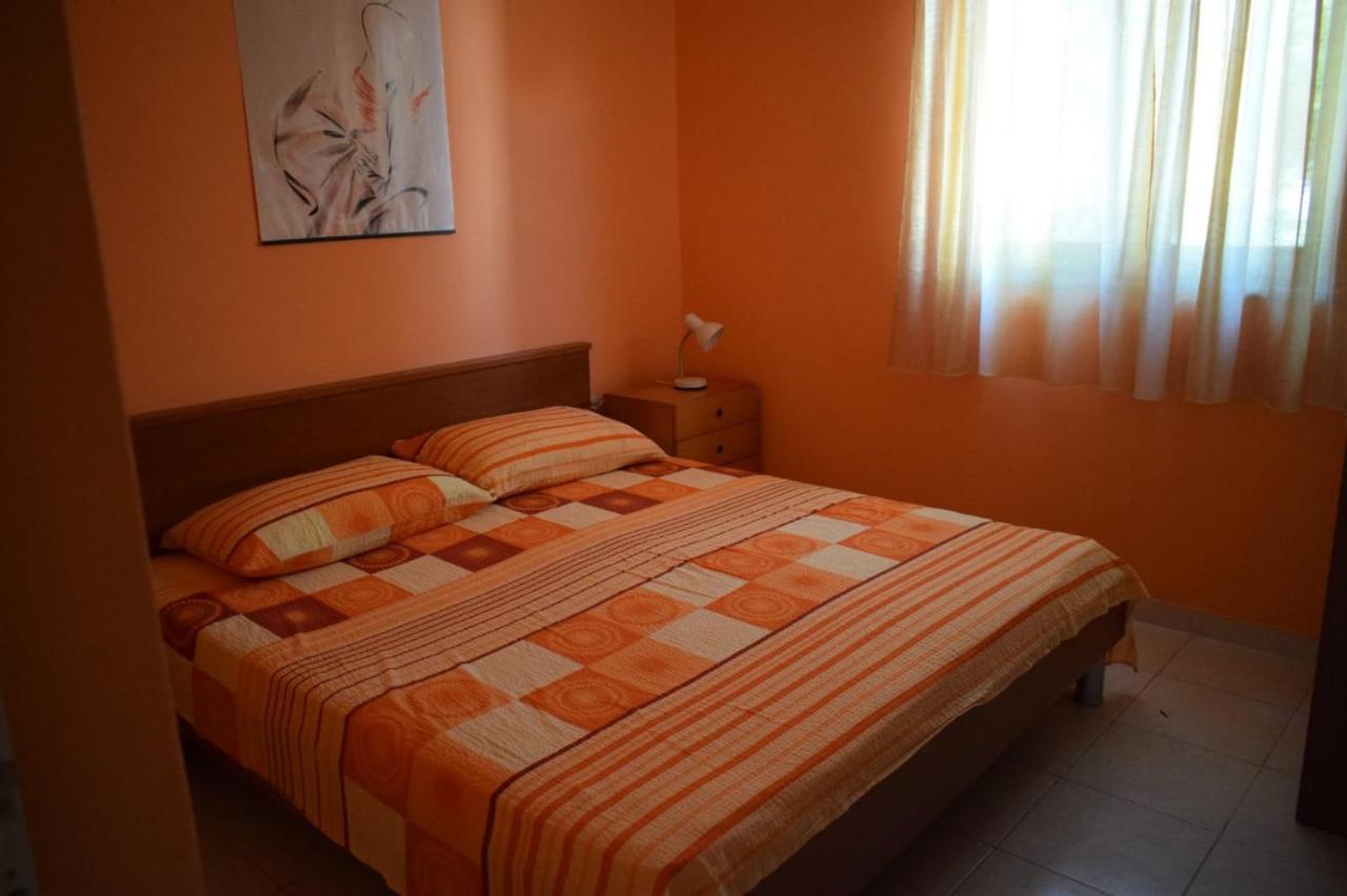 Apartmani Veronika ニン エクステリア 写真