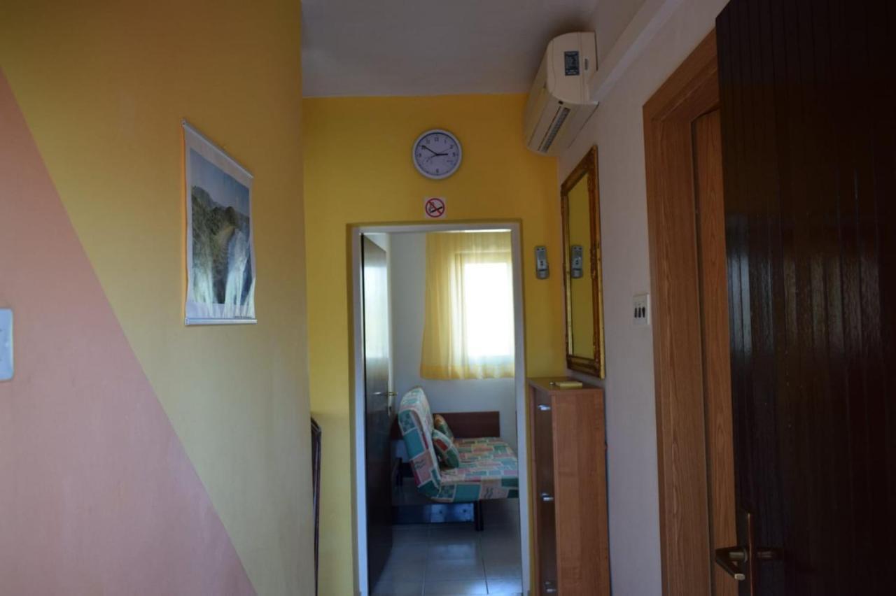 Apartmani Veronika ニン エクステリア 写真