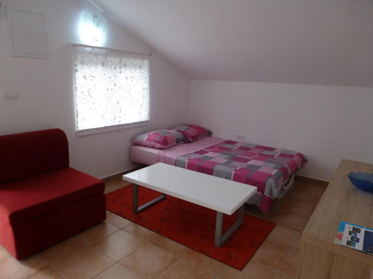 Apartmani Veronika ニン エクステリア 写真
