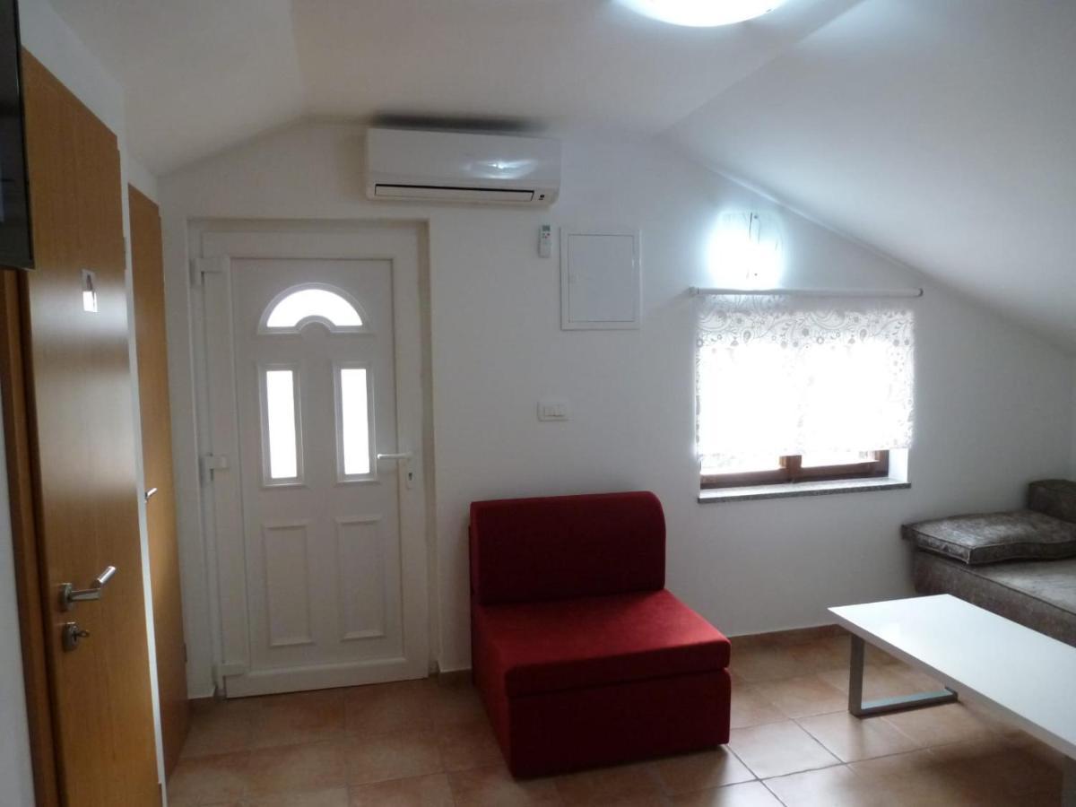 Apartmani Veronika ニン エクステリア 写真